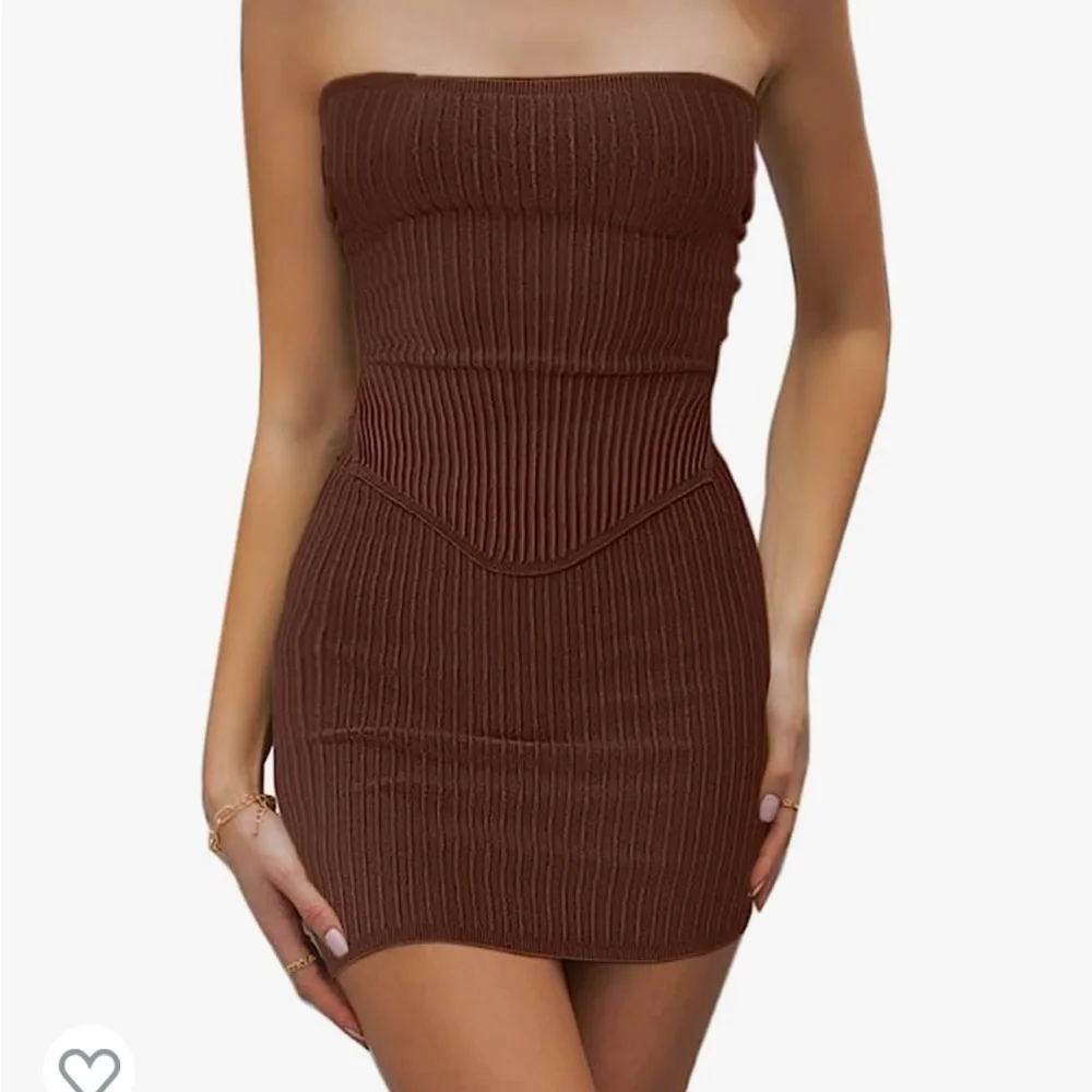Two Piece - Picture 2 of 2
